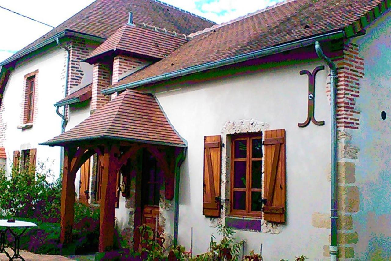 Maison Charmante A Montoldre + Jardin Exterior foto
